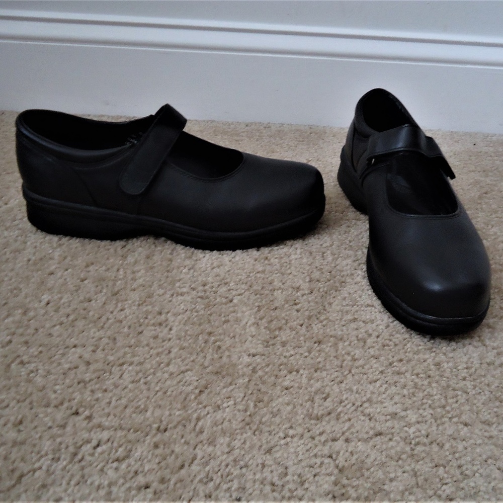 PROPET Black Leather Mary Jane W0029 Walker 11 NEW